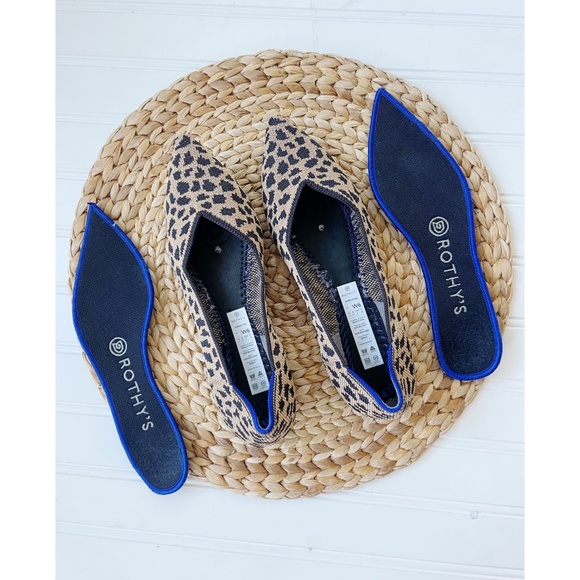 Rothys Leopard Print Points RETIRED 6 - Picture 3 of 8